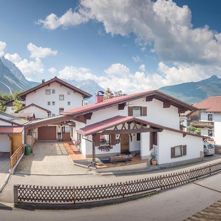 Chalet Holzerstubn Ehrwald Luaran gambar