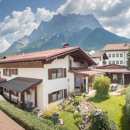 Chalet Holzerstubn Ehrwald Luaran gambar