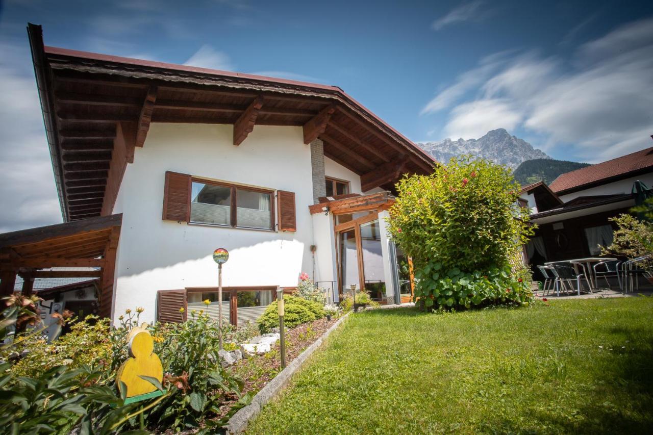 Chalet Holzerstubn Ehrwald Luaran gambar